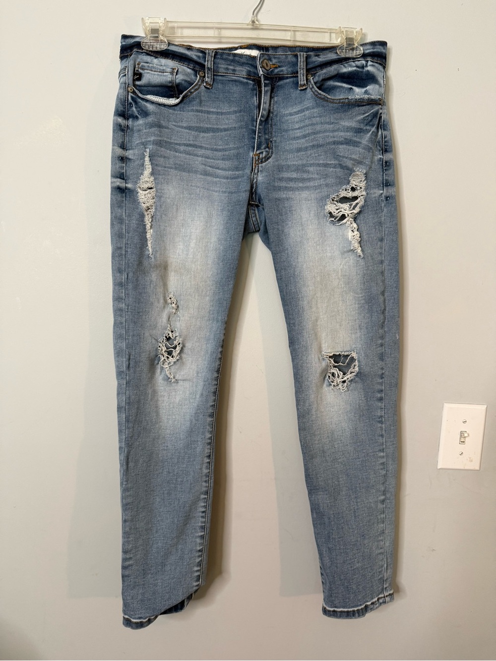 KanCan Women’s Distressed Light Blue Skinny Jeans 11/29